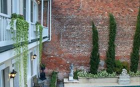Chateau Hotel